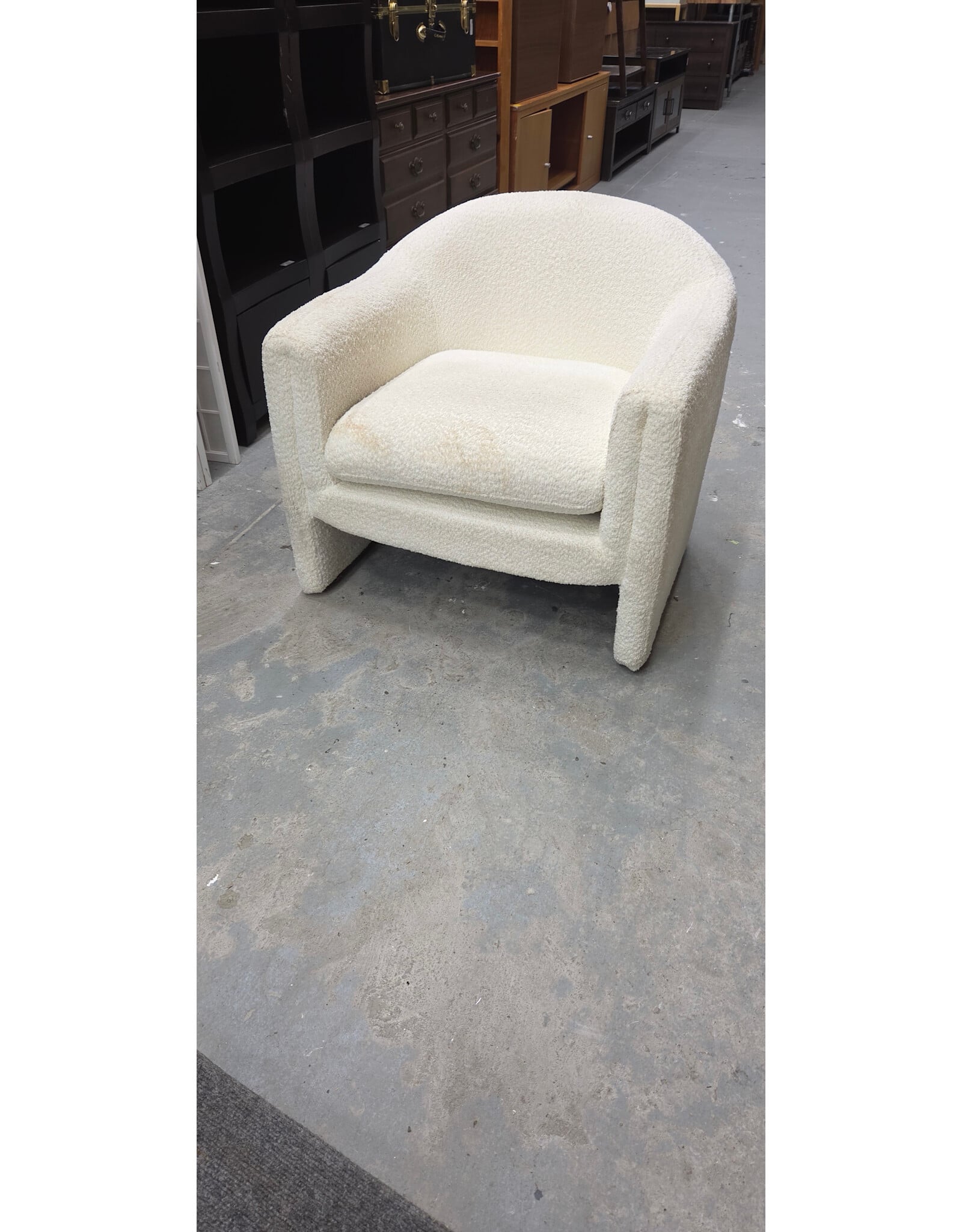 Nordic Wide Boucle Upholstered Barrel Accent Chair