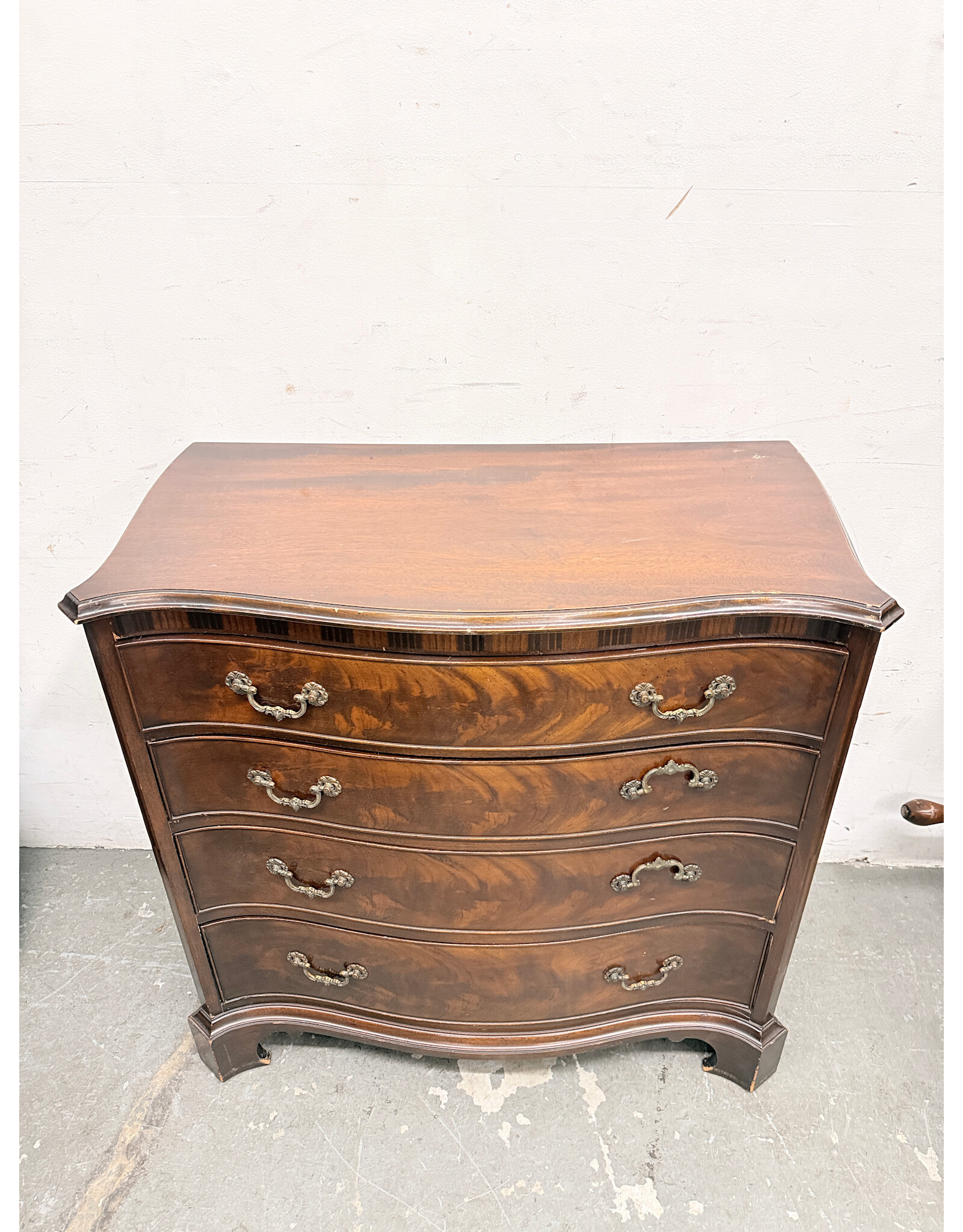 Old Colony Furniture Georgian Style 4-Drawer Chest of Drawer in Mahogany