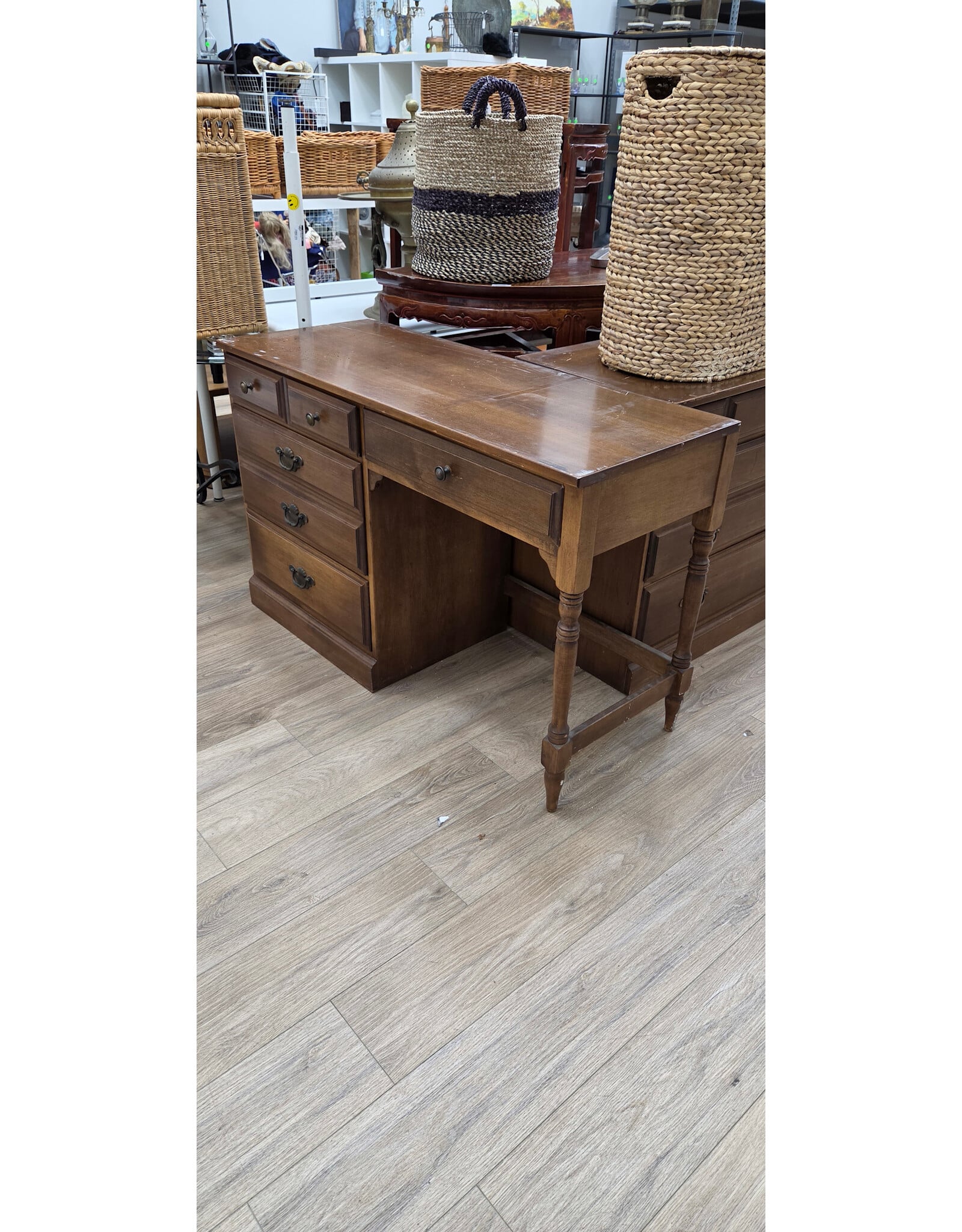 Heirloom Nutmeg Maple Custom Room Plan Student Desk by Ethan Allen