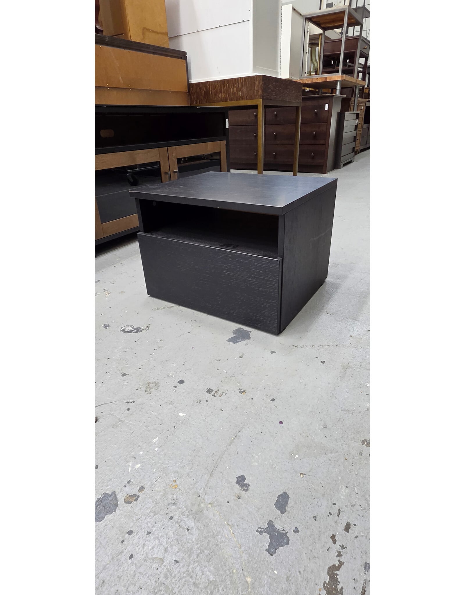 Open Shelf Dresser With 1 Drawer
