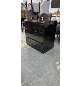 Vintage High Gloss 3 Door Dresser