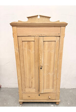 Antique Style- Pine 2-Door Cupboard