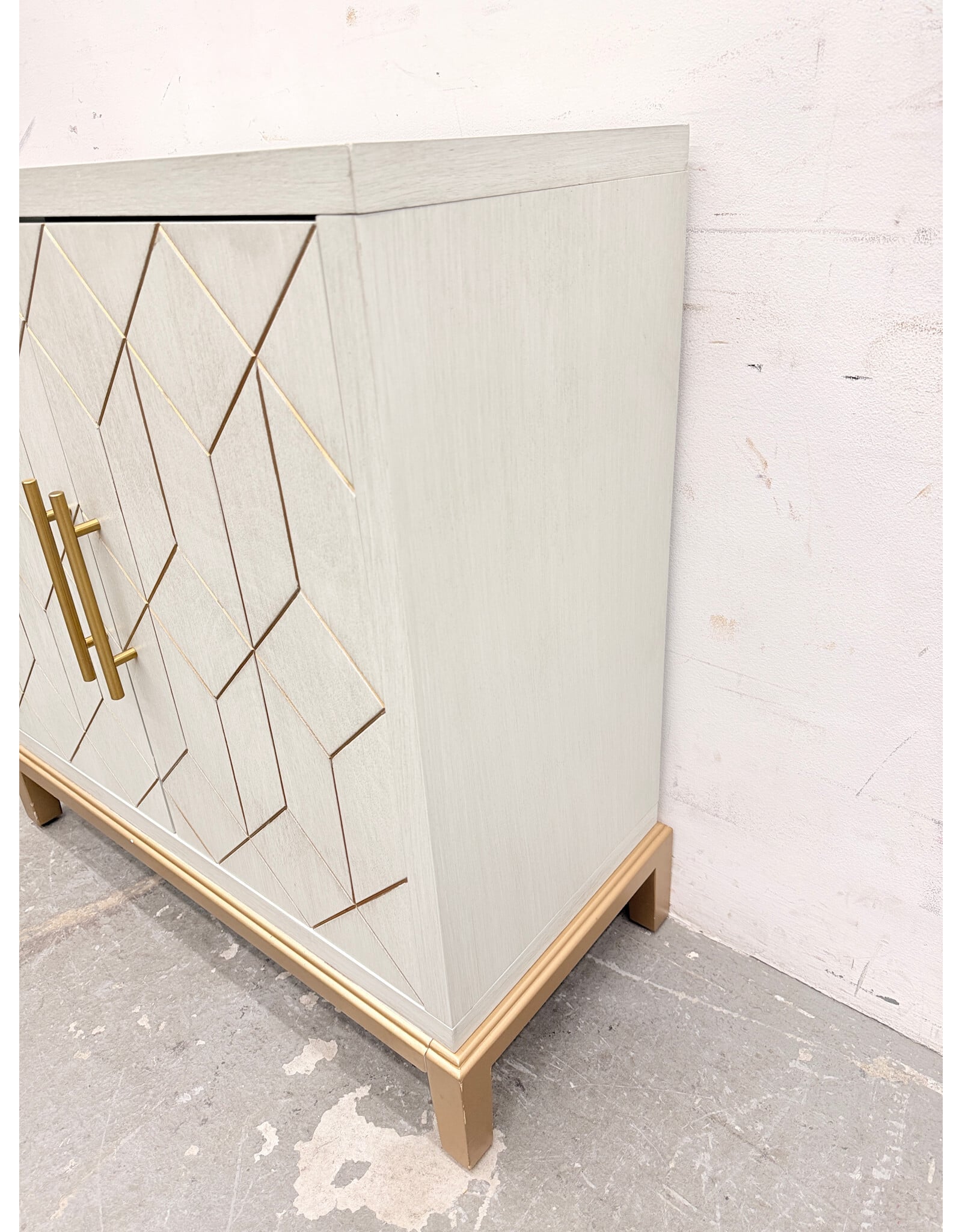 Modern Entryway 2-Door Cabinet
