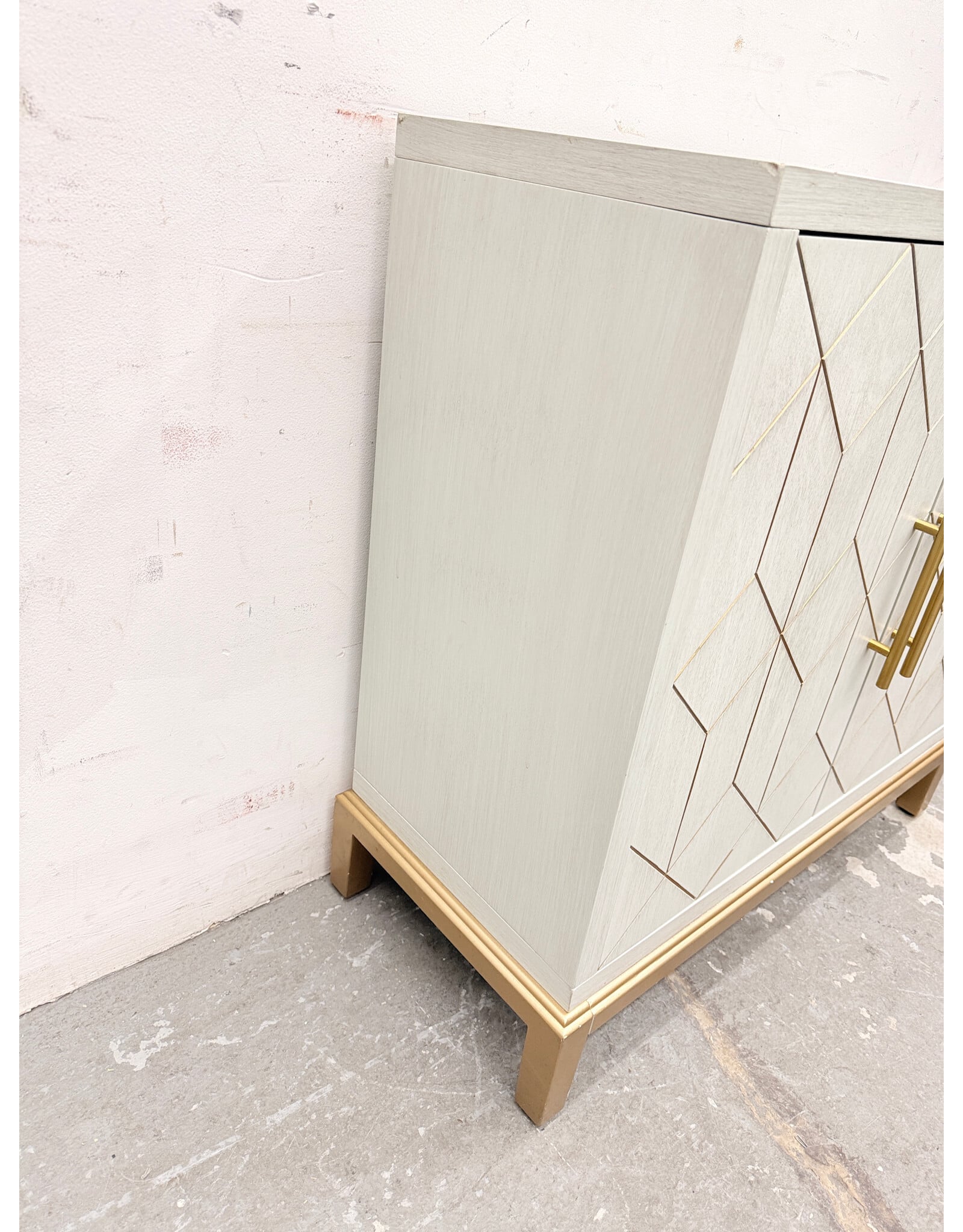Modern Entryway 2-Door Cabinet