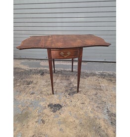 Antique Mahogany Pembroke Drop-Leaf Table