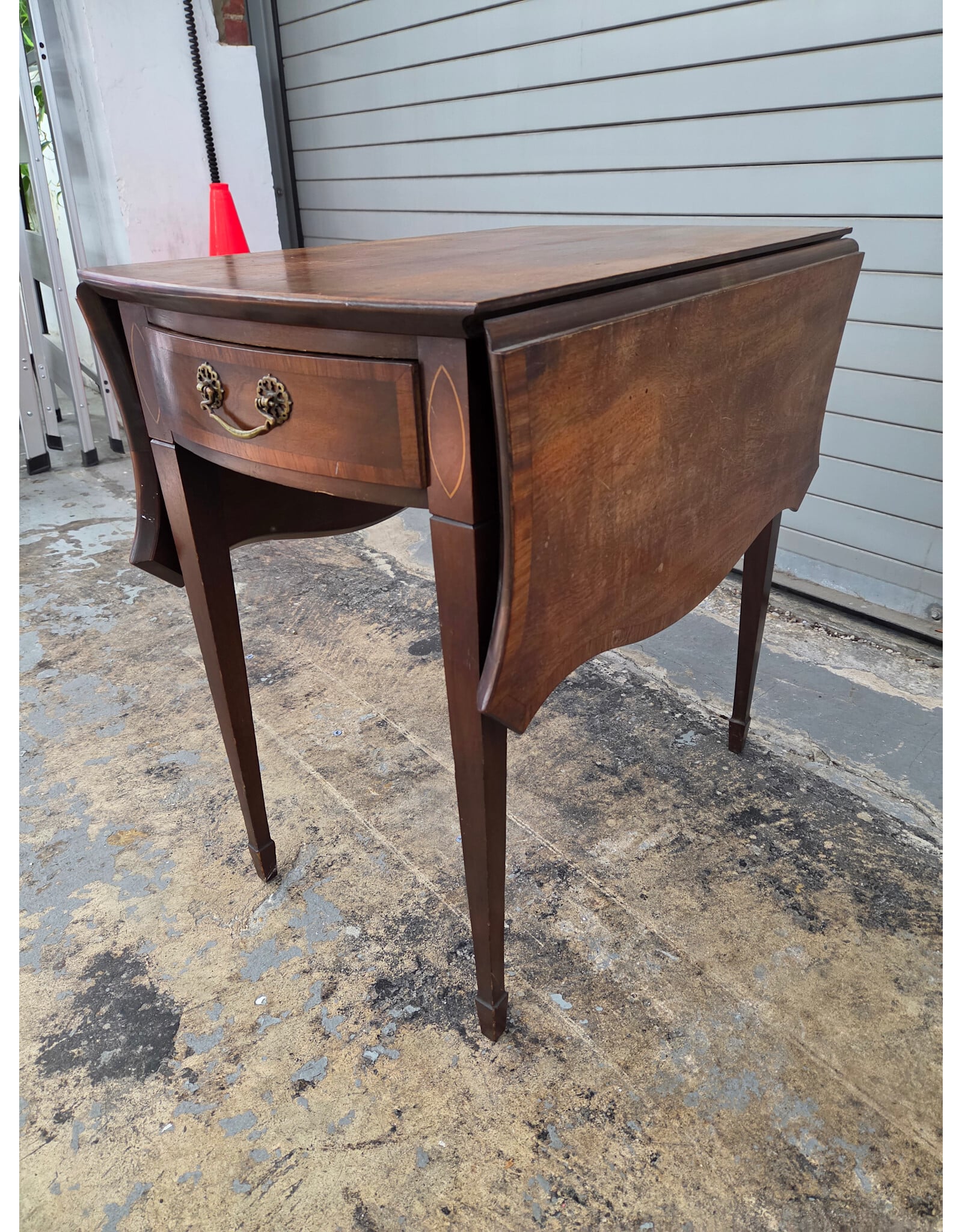 Antique Mahogany Pembroke Drop-Leaf Table