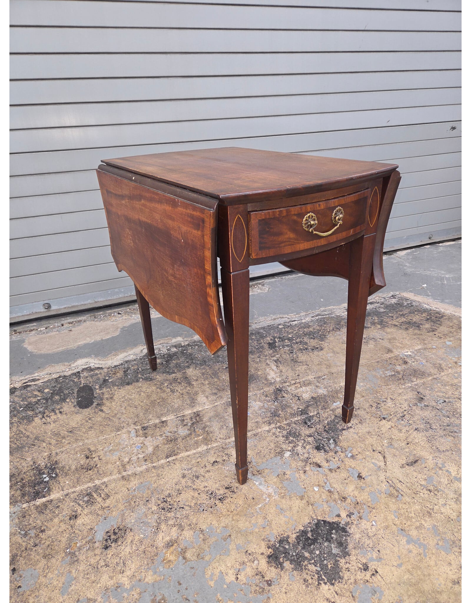 Antique Mahogany Pembroke Drop-Leaf Table