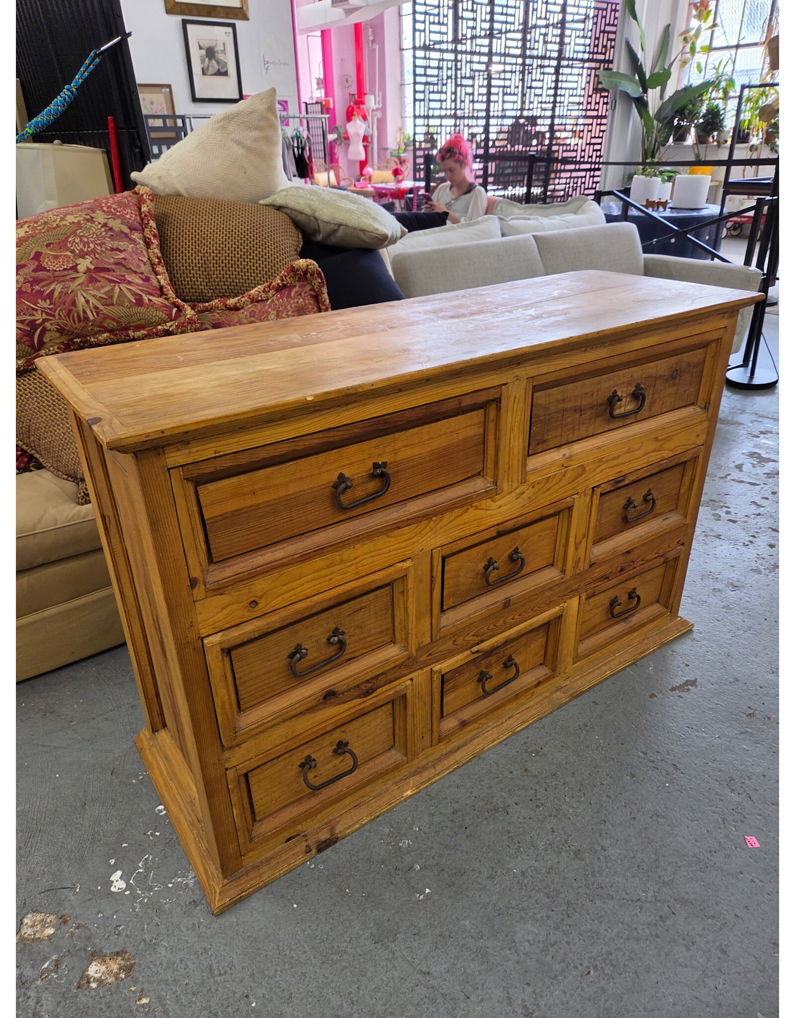 Farmhouse-Style Solid Pine Wood 8-Drawer Dresser