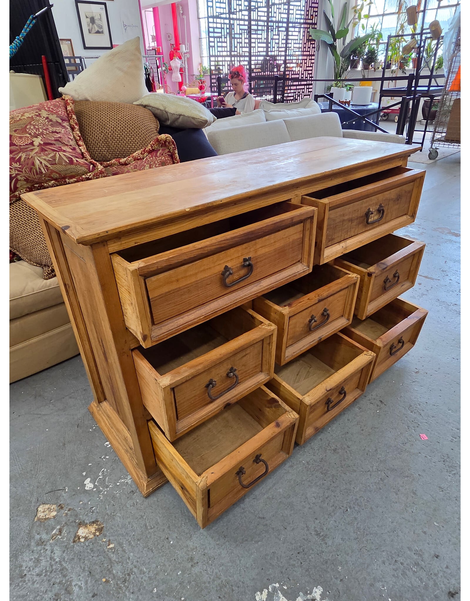 Farmhouse-Style Solid Pine Wood 8-Drawer Dresser