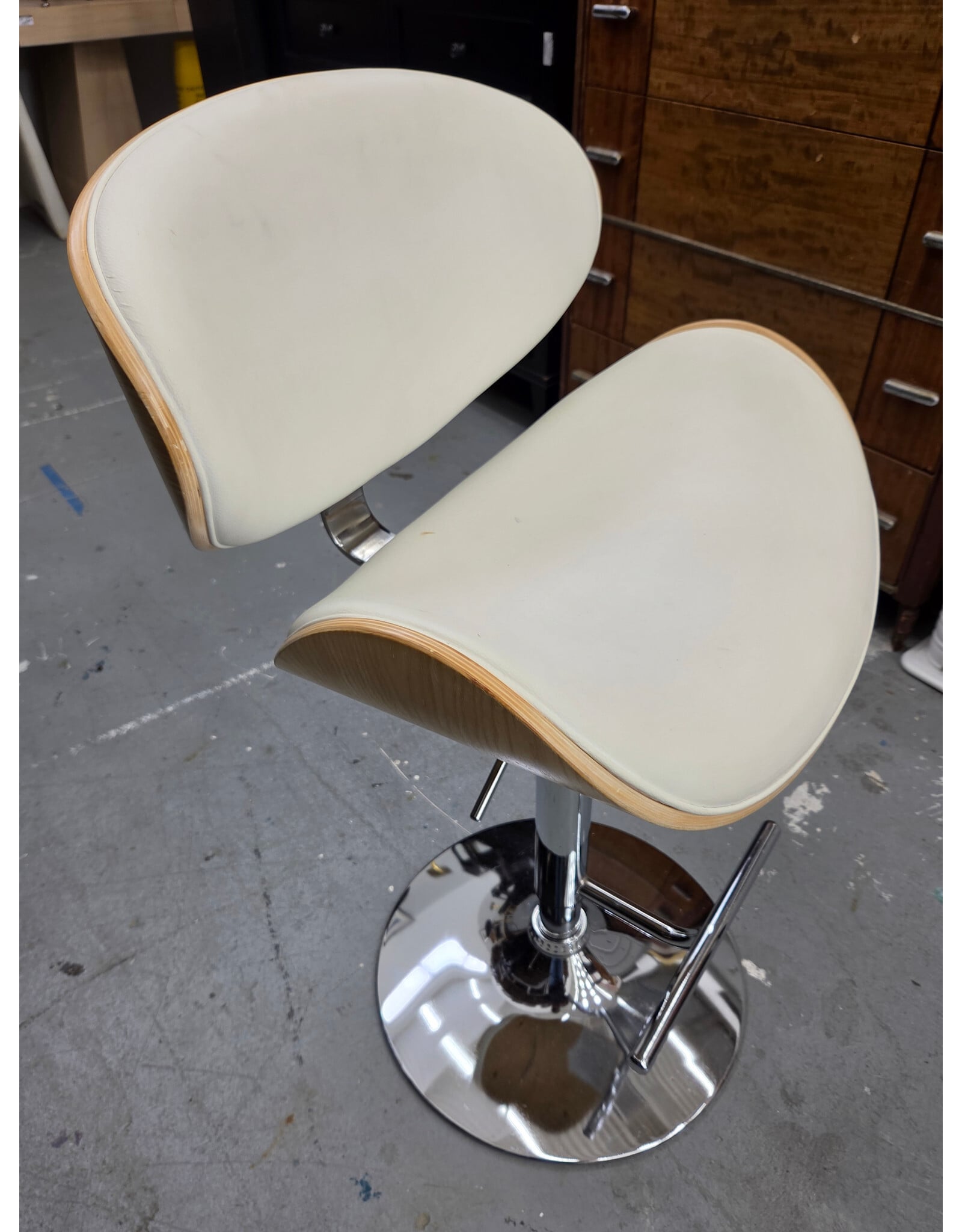 Armen Living Naples Swivel Barstool