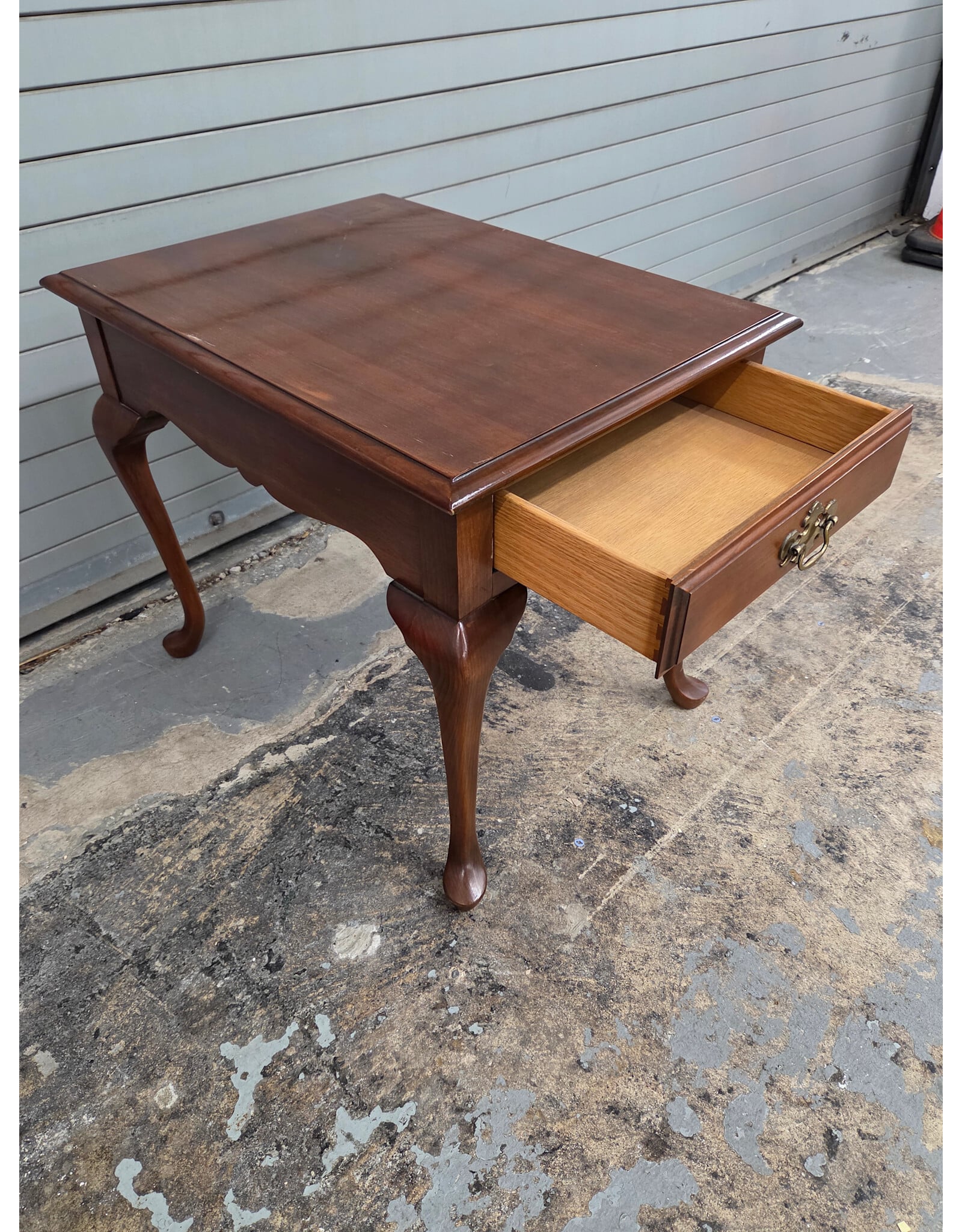 Traditional Queen Anne-Style Wooden End Table