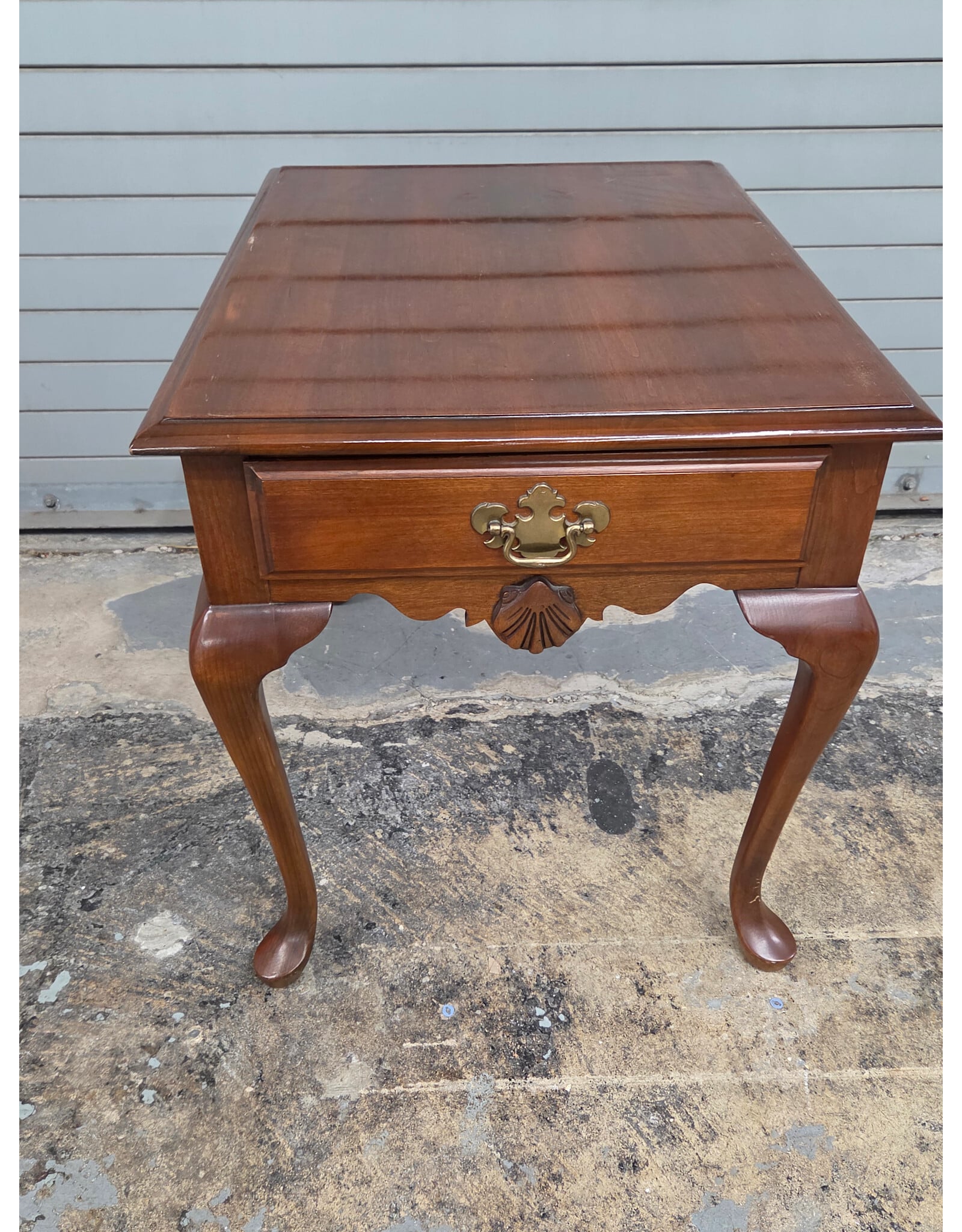 Traditional Queen Anne-Style Wooden End Table