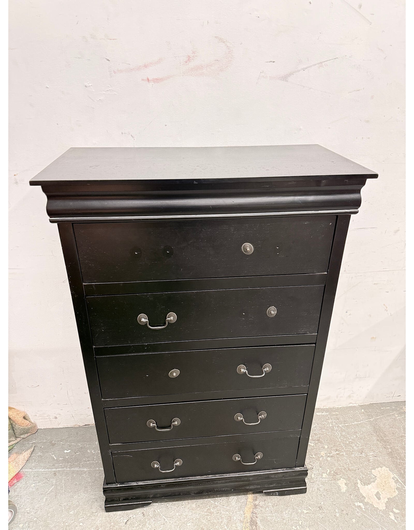 Modern 5-Drawer Wood Dresser