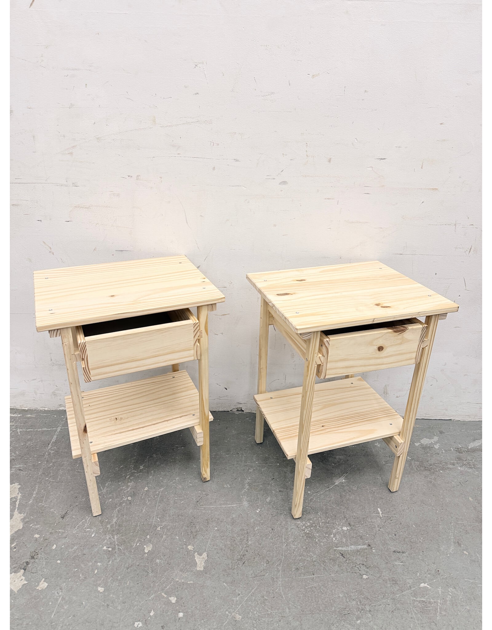 Kronoren Wooden Pine Nightstand
