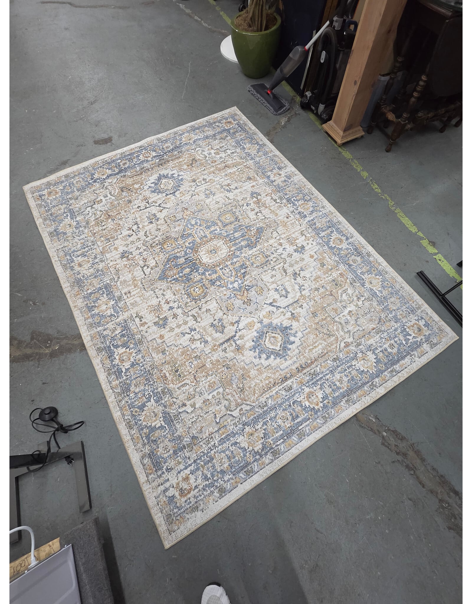 Livabliss Lillian Collection Traditional Medallion Machine-Washable Area Rug