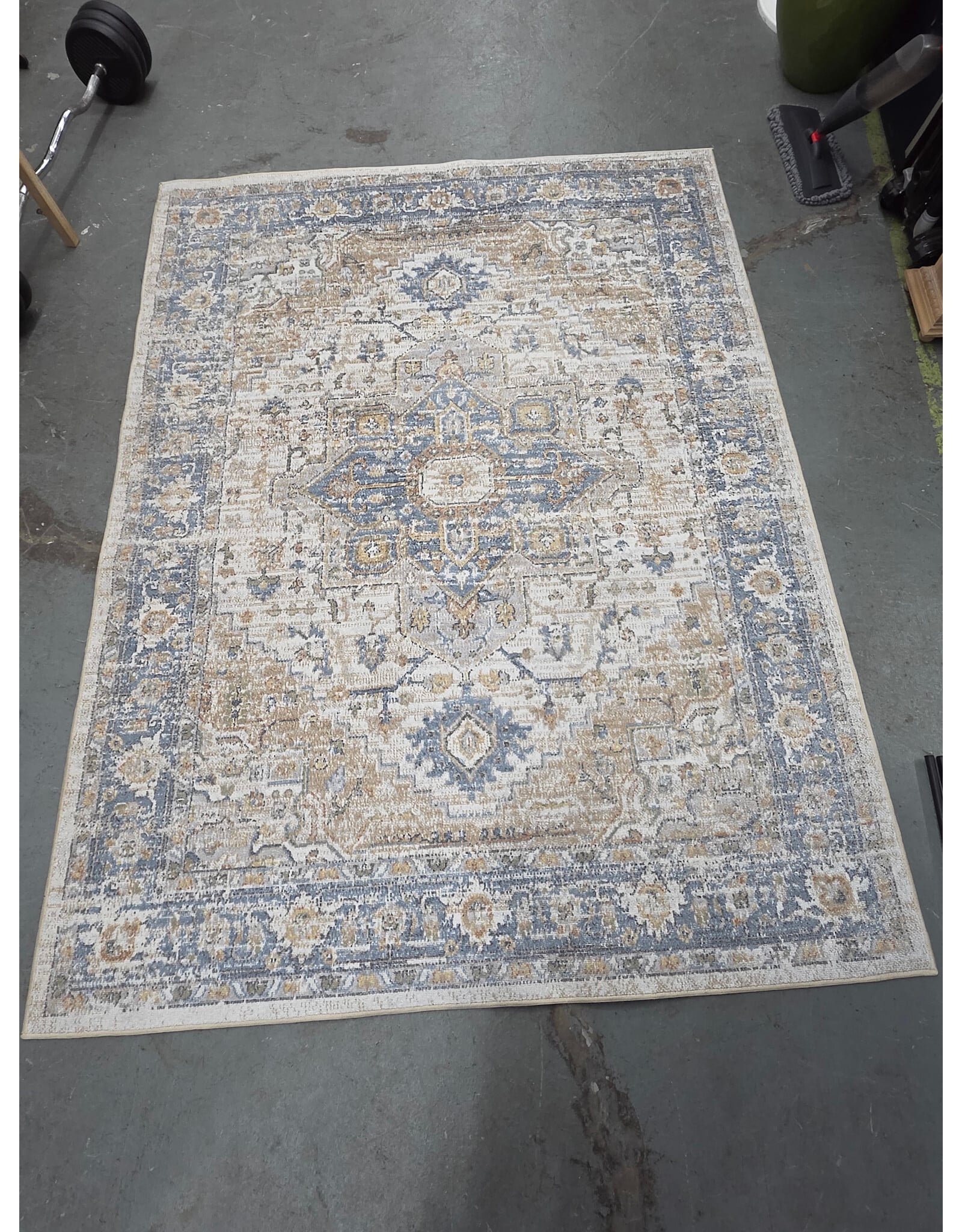 Livabliss Lillian Collection Traditional Medallion Machine-Washable Area Rug