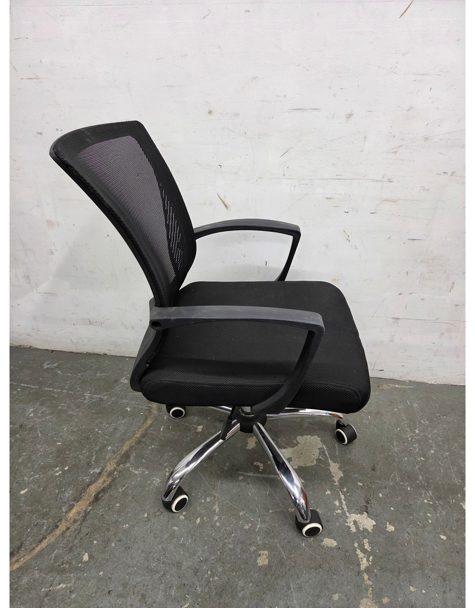 Jett Black Adjustable Office Chair