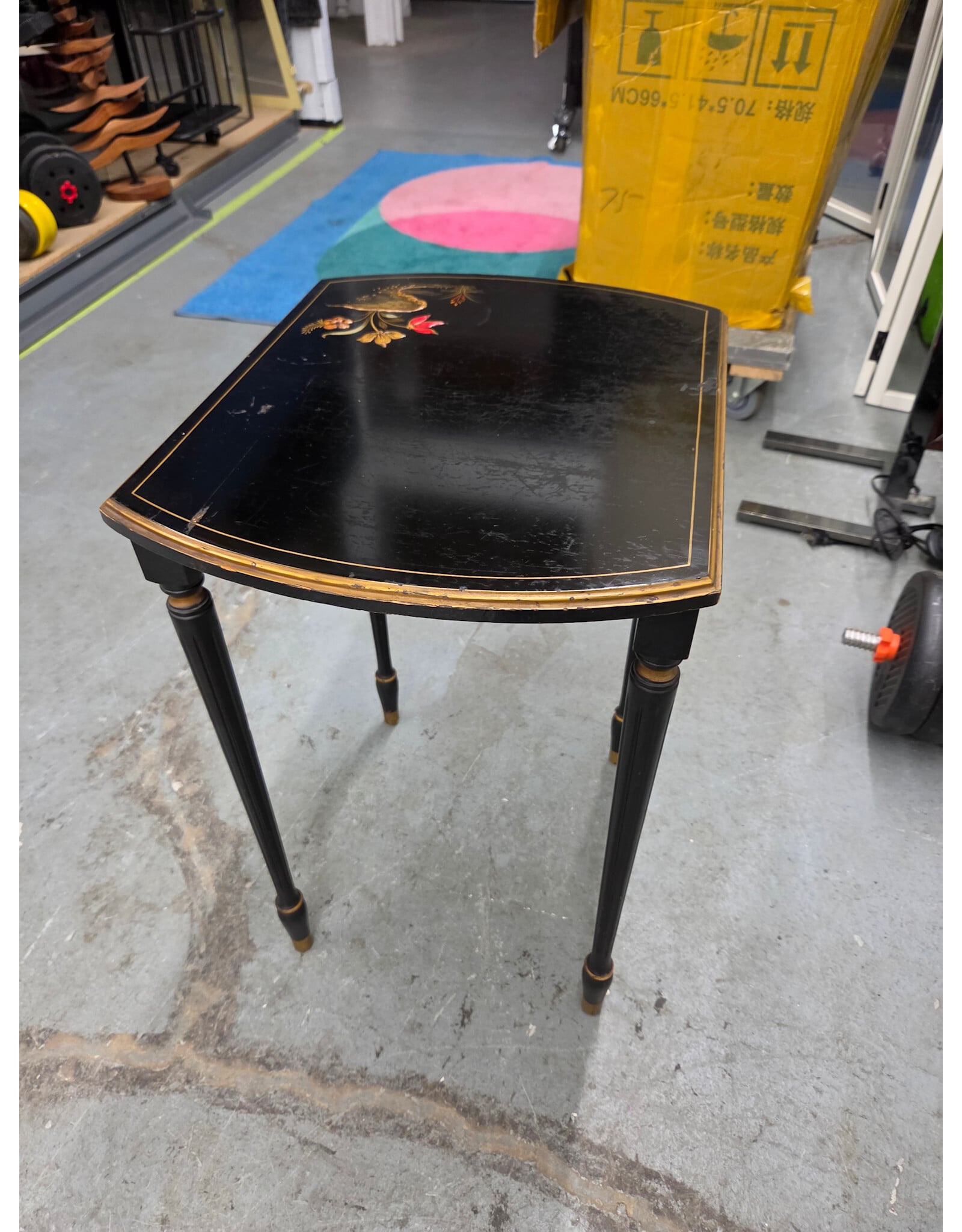 Vintage Chinoiserie Black Lacquer Side Table