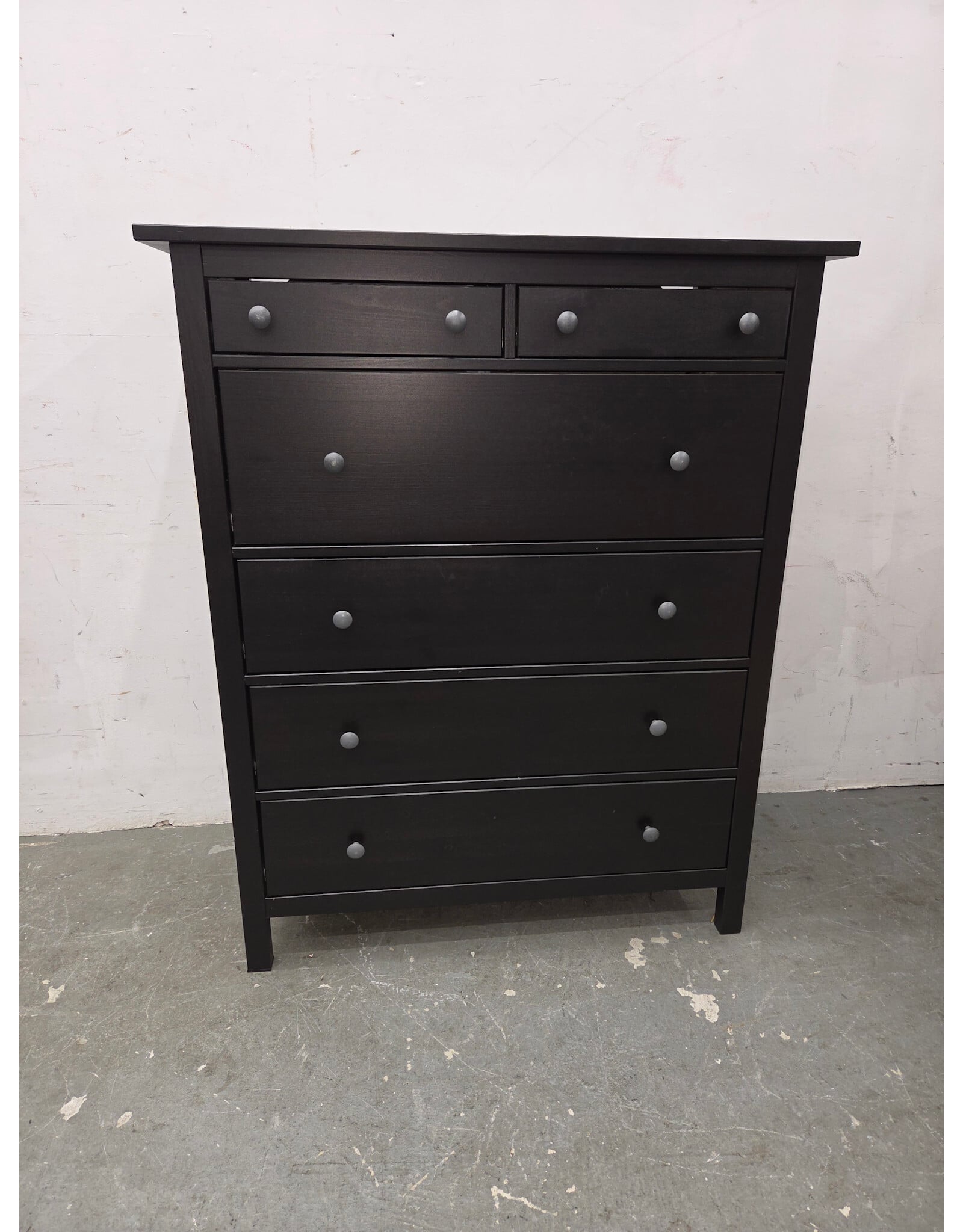 HEMNES 6-Drawer Black Dresser