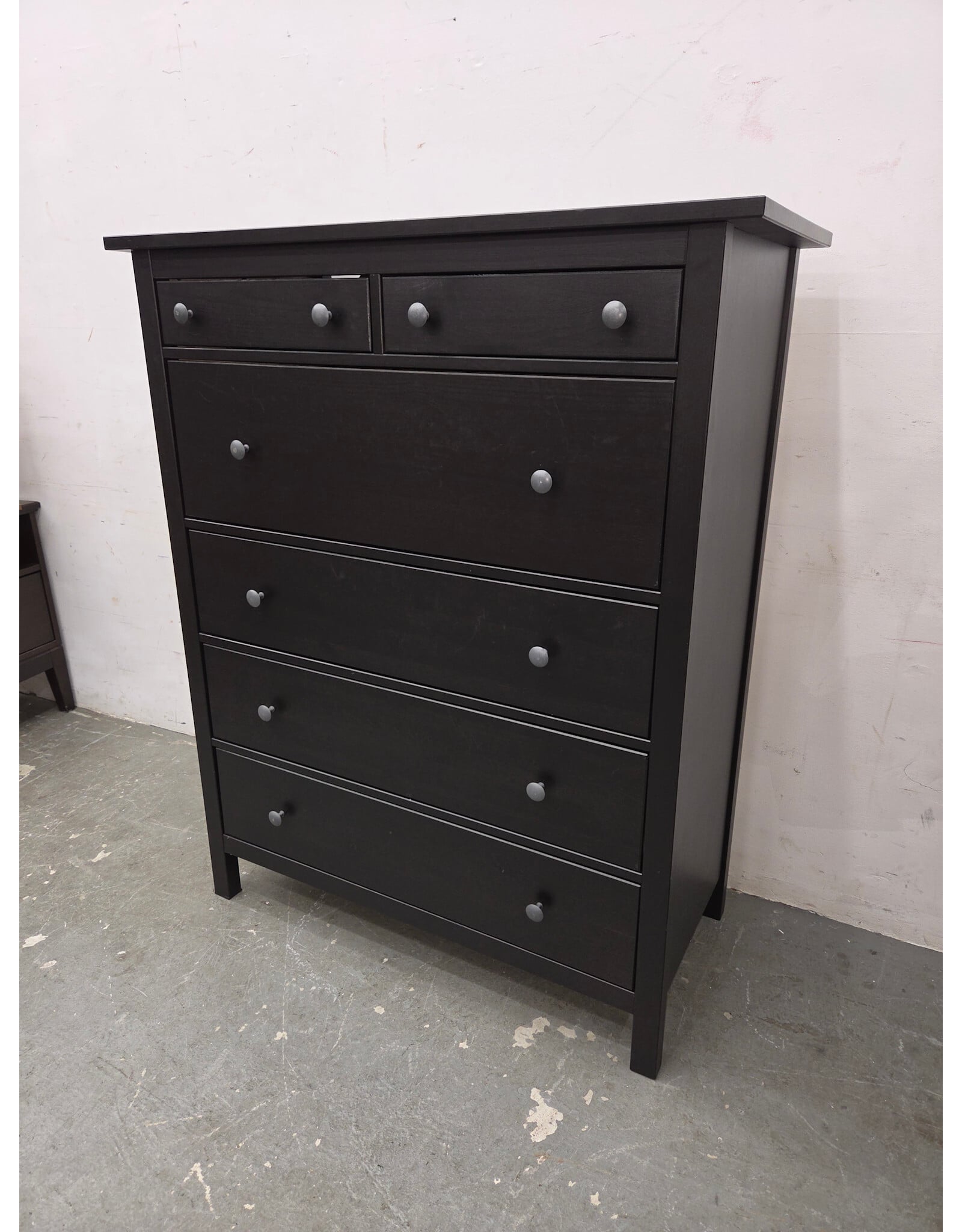 HEMNES 6-Drawer Black Dresser