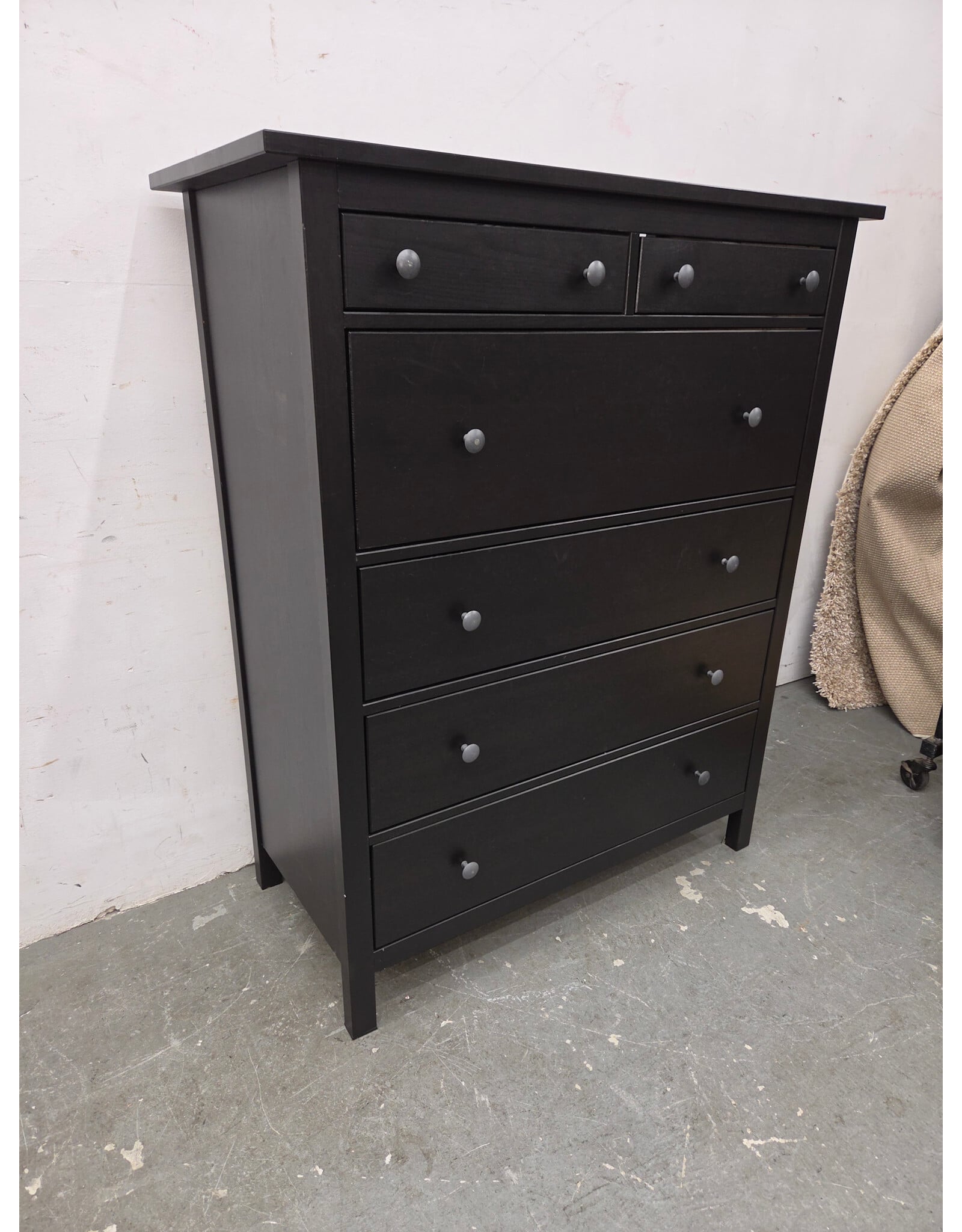 HEMNES 6-Drawer Black Dresser