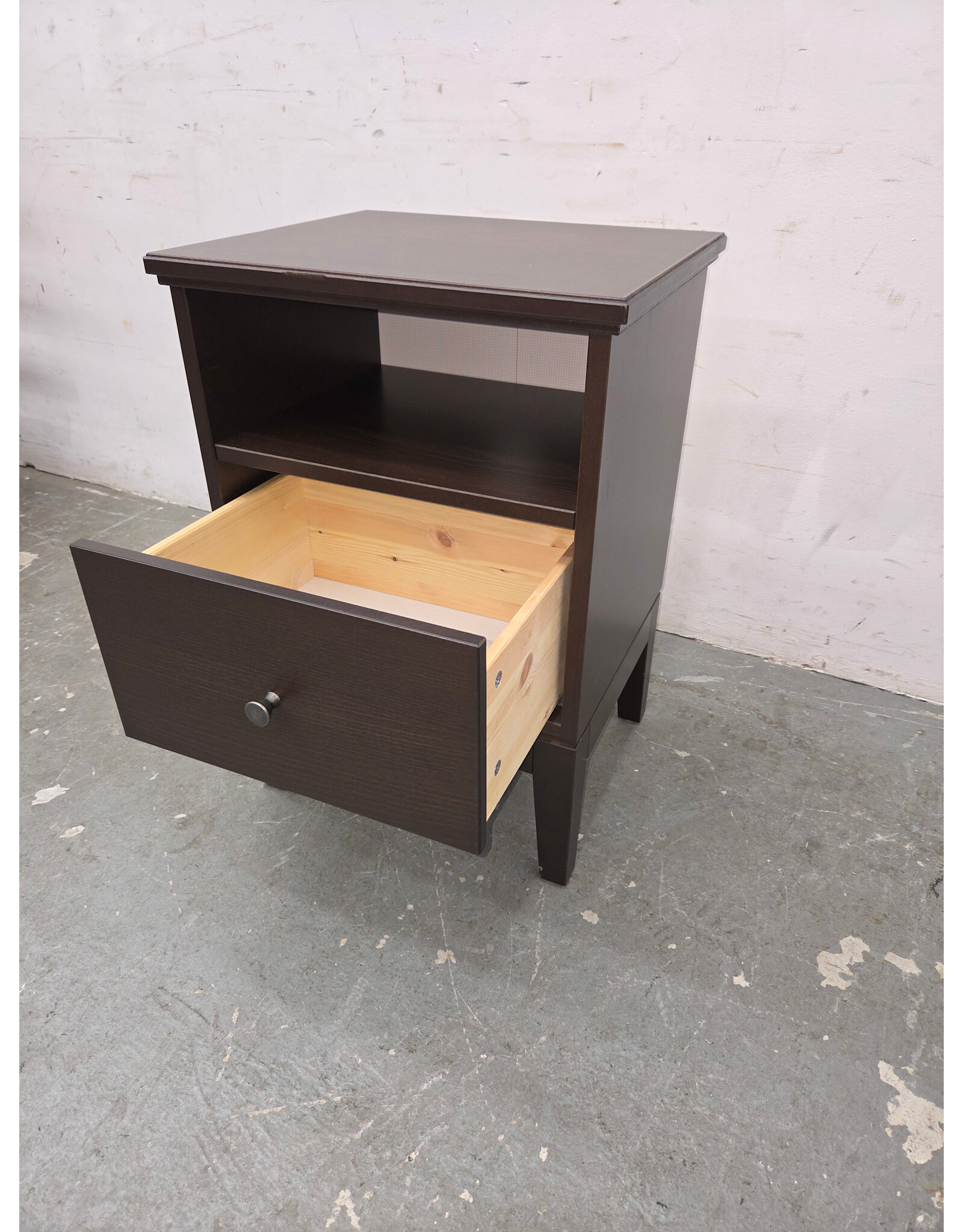 IKEA IDANÄS Nightstand