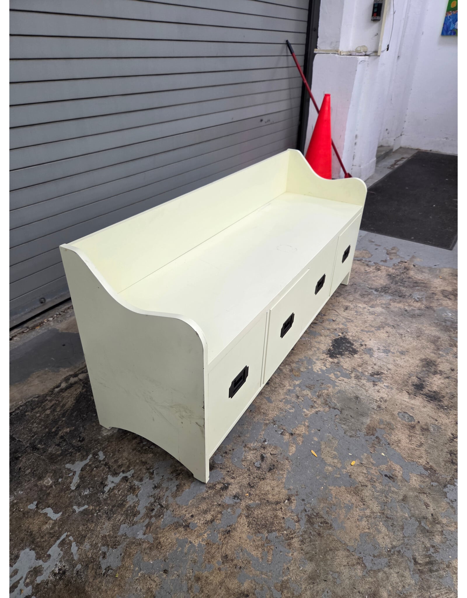 Boston Loft Furnishings Fletta Casual Antique White Storage Bench