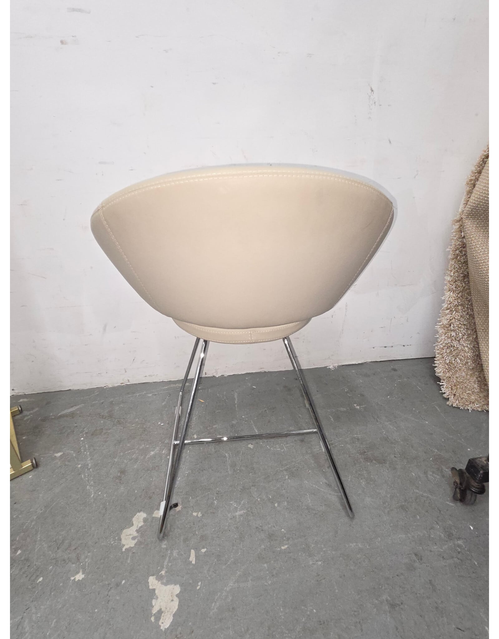 Crescent Wire Upholstered Solid Back Side Chair