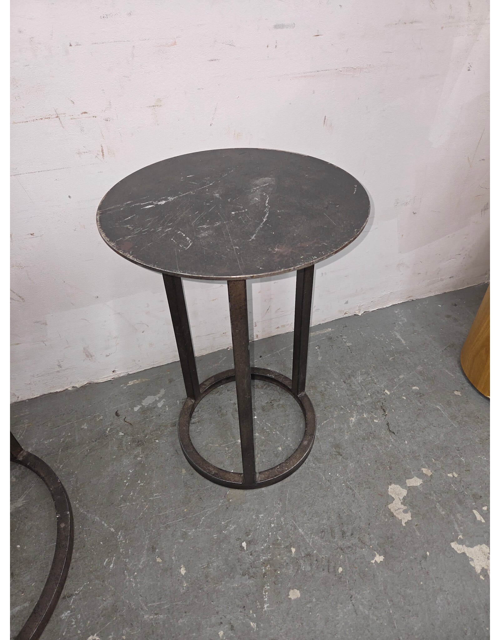 4-Piece Round Metal Nesting Table Set