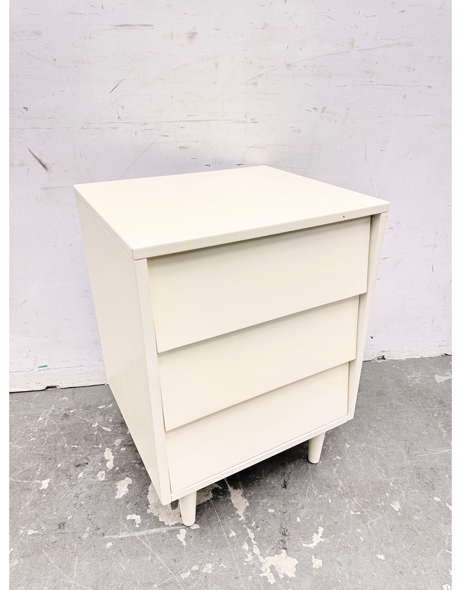Modern 2-Drawer Wooden Nightstand