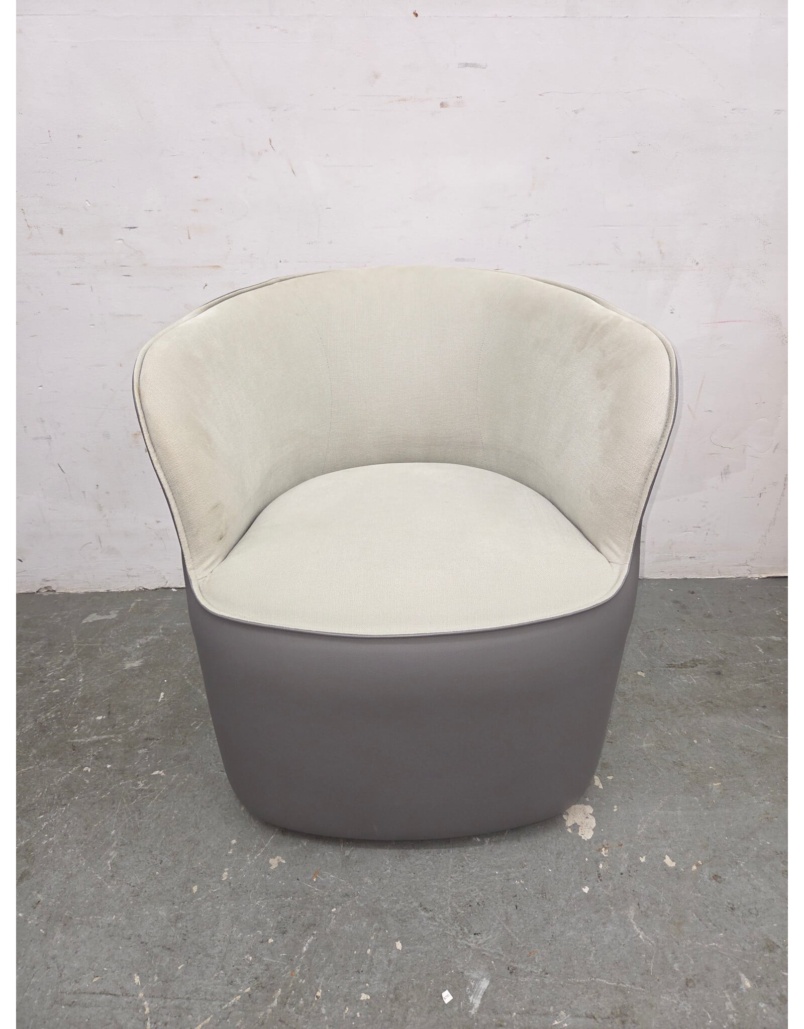Pearl Armchair By Jardan