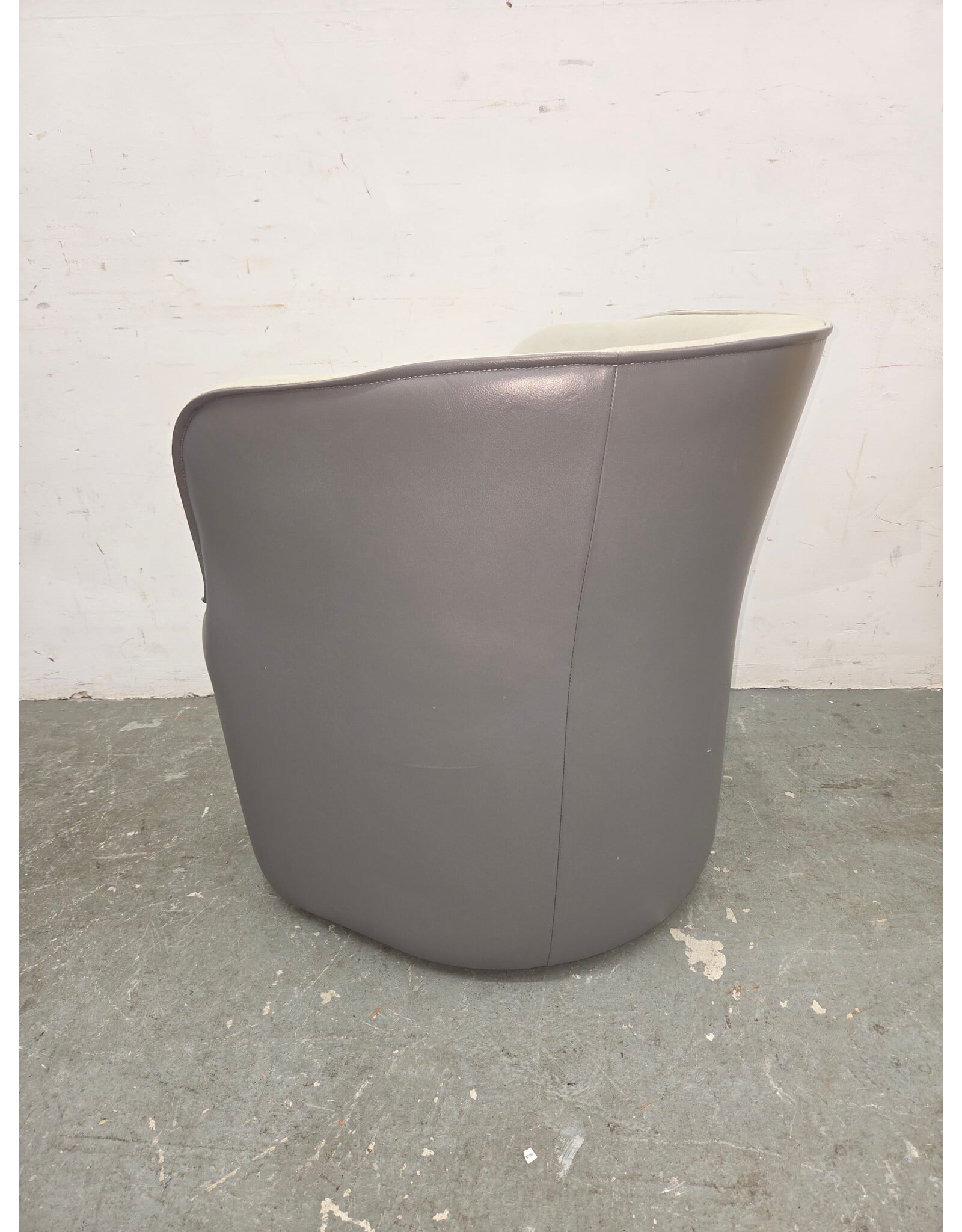 Pearl Armchair By Jardan
