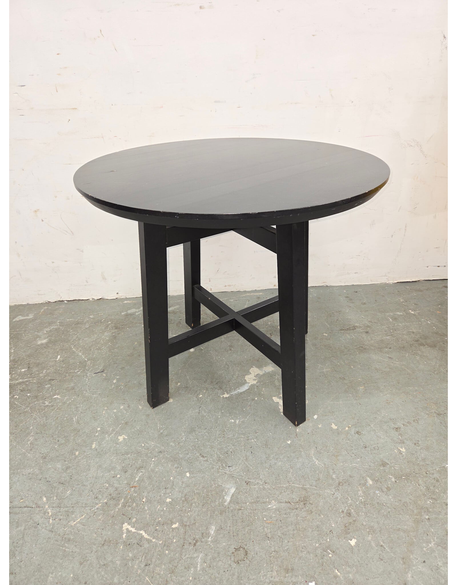 Black Round Farmhouse Dining Table