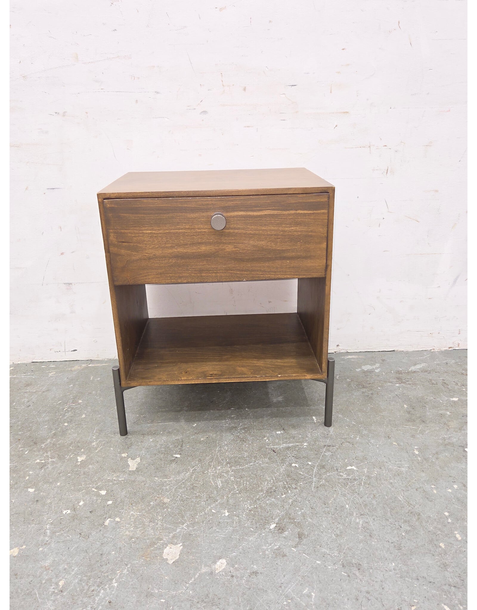 Fremo Bedside Table