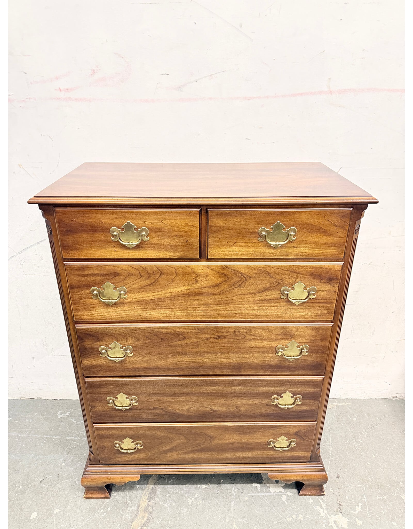 Vintage Colonial-Style 6-Drawer Dresser