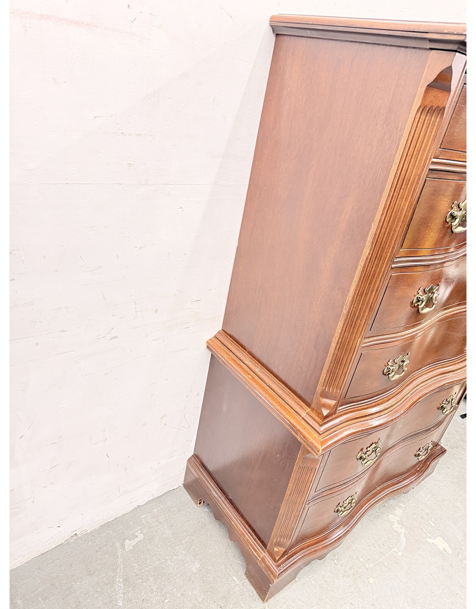 Bassett 6-Drawer Mahogany Wood Chest on Chest