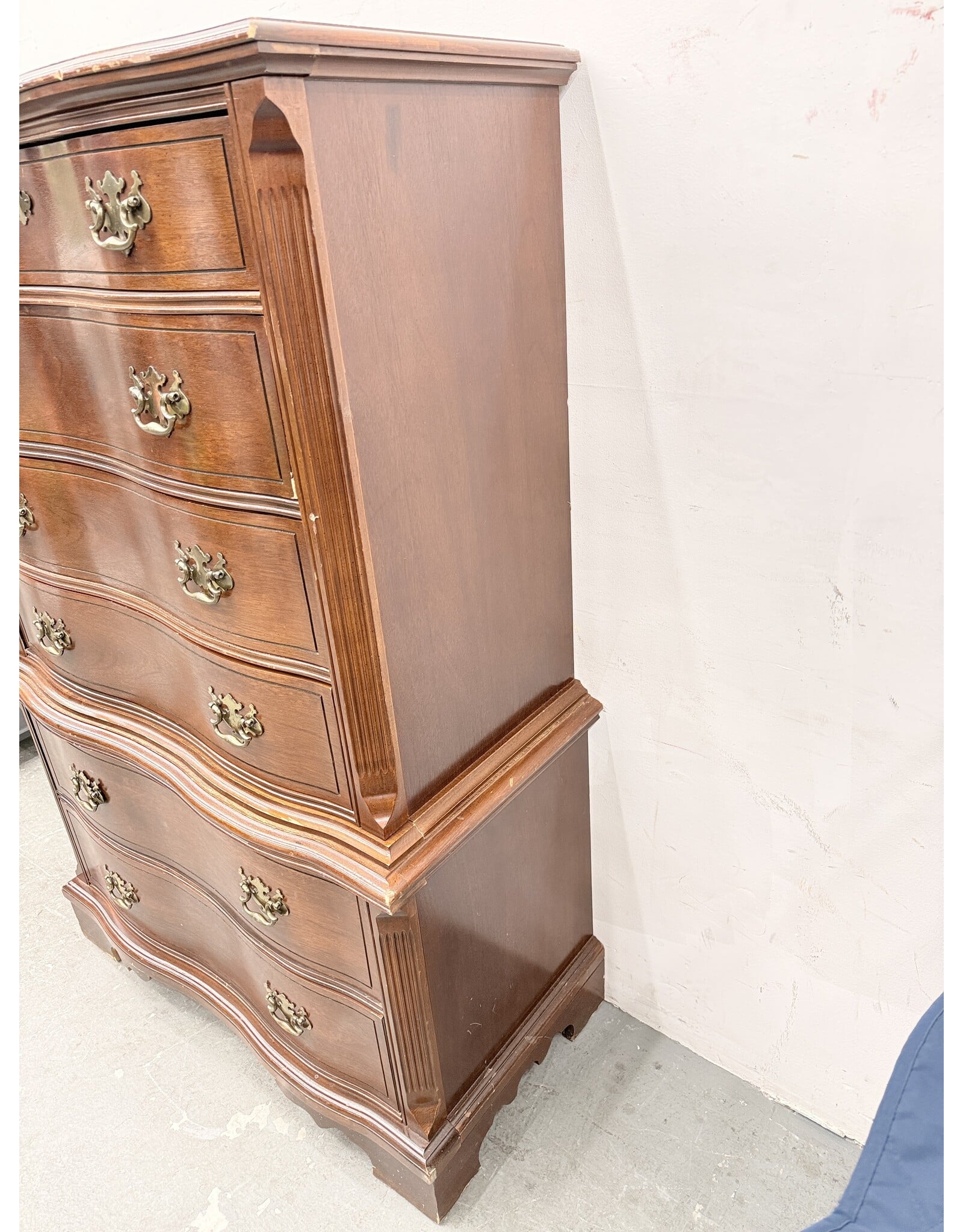 Bassett 6-Drawer Mahogany Wood Chest on Chest