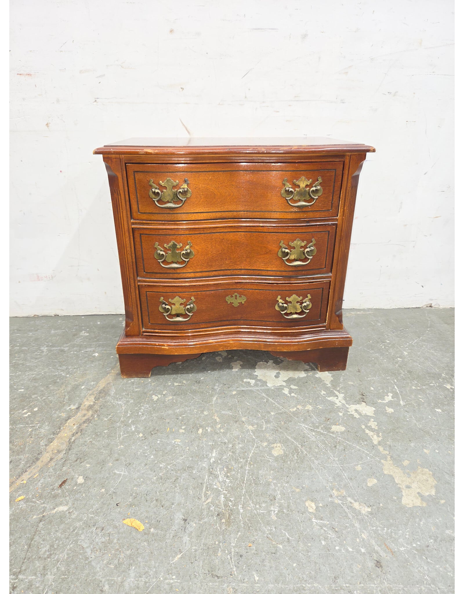 Henredon Salem Collection Solid Mahogany Three-Drawer Nightstand
