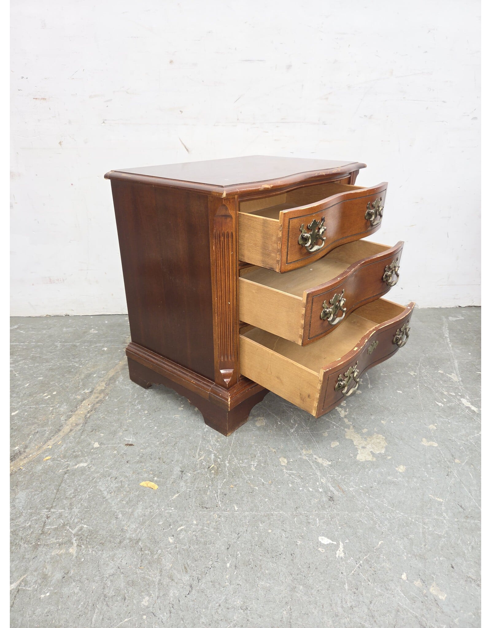 Henredon Salem Collection Solid Mahogany Three-Drawer Nightstand