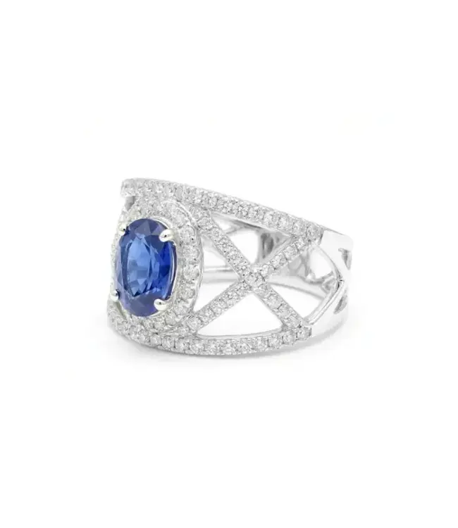BLUE OVAL SAPPHIRE & WHITE DIAMOND RING