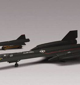 Revell RMX855810	 1/72 SR71A Blackbird