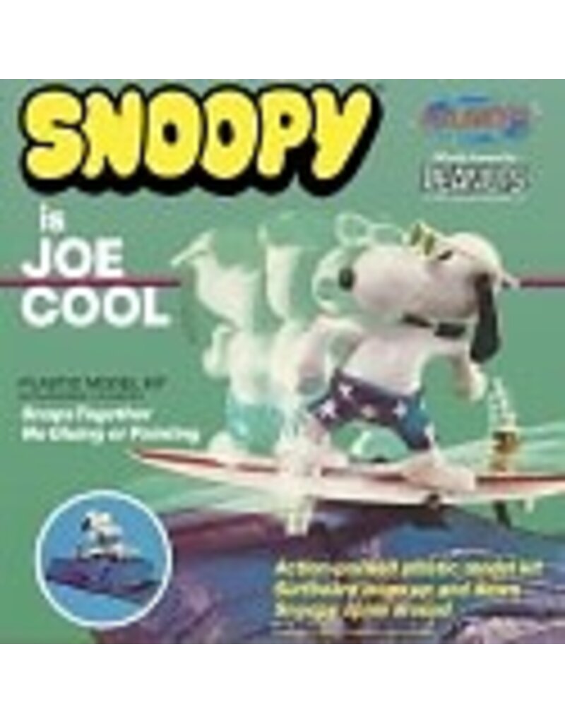 AANM7502	Snoopy Joe Cool Surfing Motorized Snap Together Plastic Model Kit