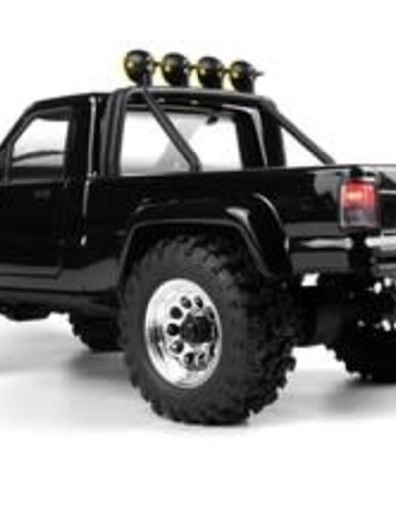 HPI Racing HPI160800	HPI Racing Venture18 1985 Toyota Hilux SR5 - Black