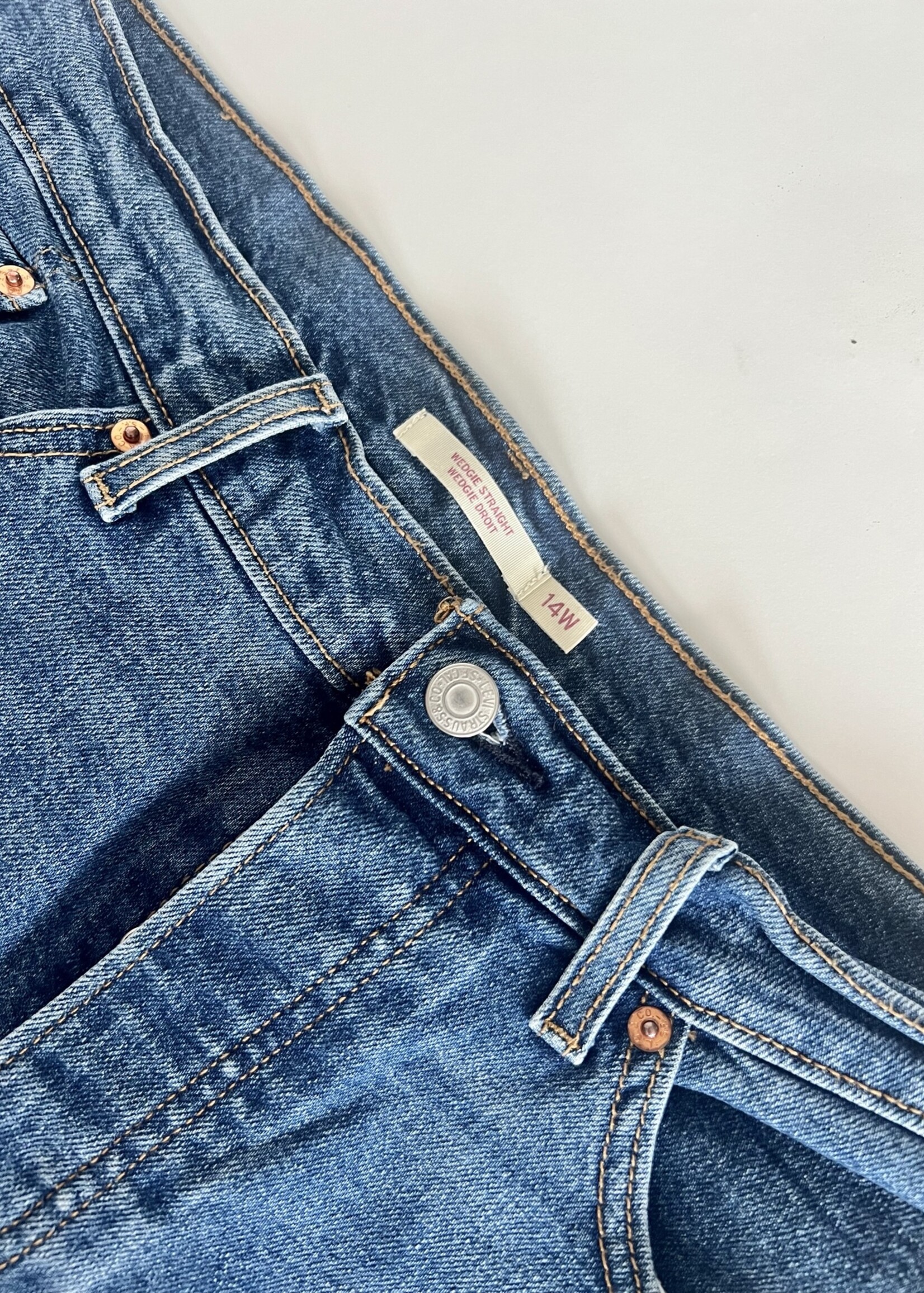 1060 Wedgie Straight Plus Size *14W*