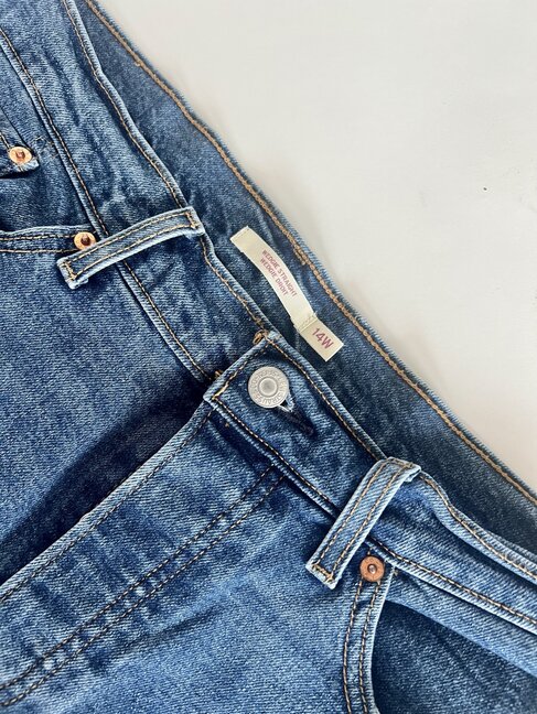 1060 Wedgie Straight Plus Size *14W*