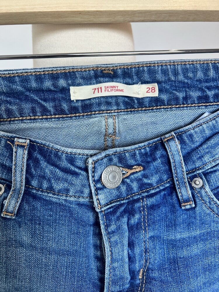 8374 711 skinny *28*