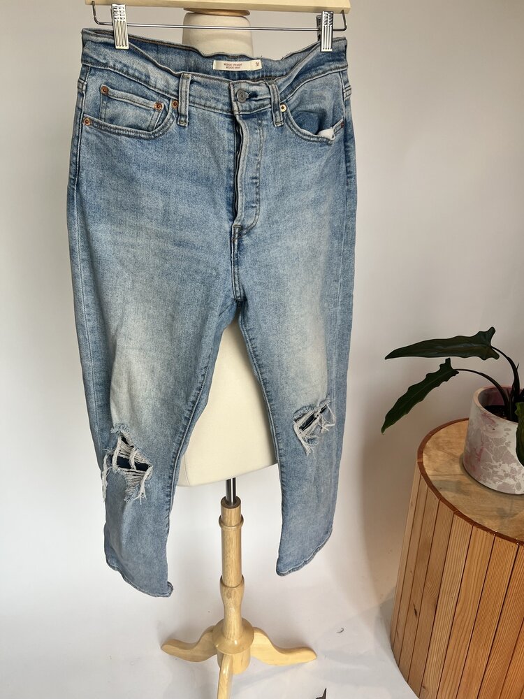 8219 Wedgie Straight *31*