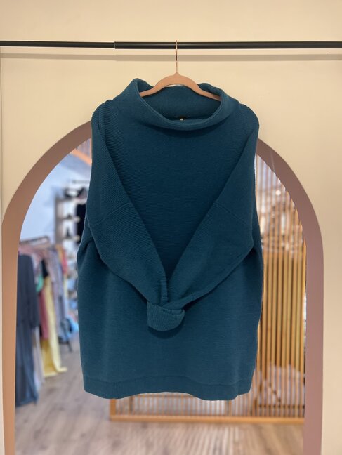 0164 Free people blue ottoman *XS*