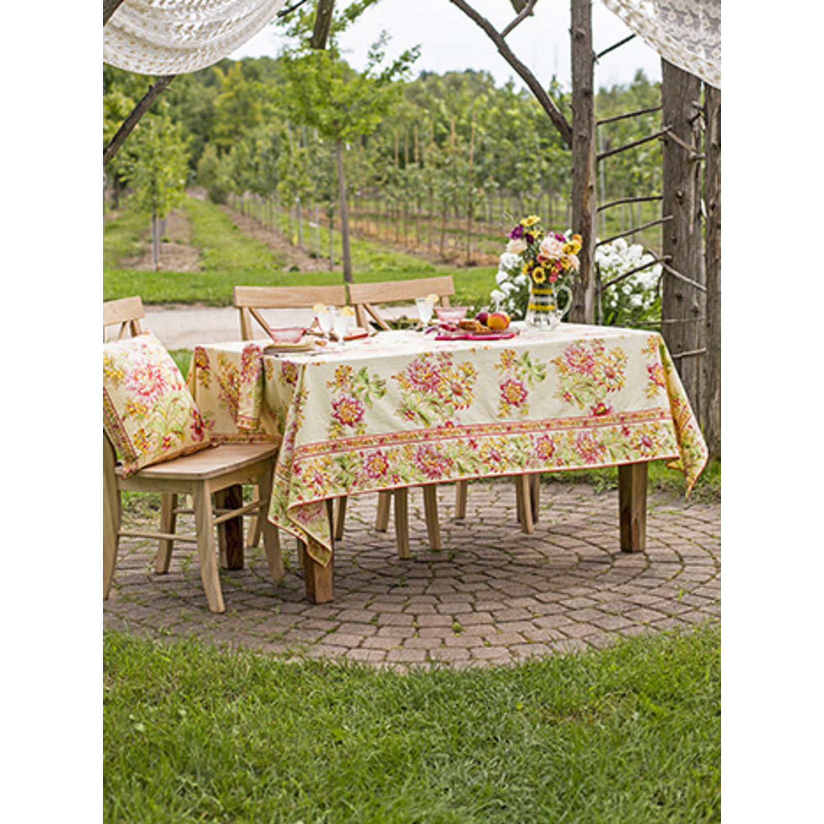 APRIL CORNELL Tablecloth - Dahlia Days