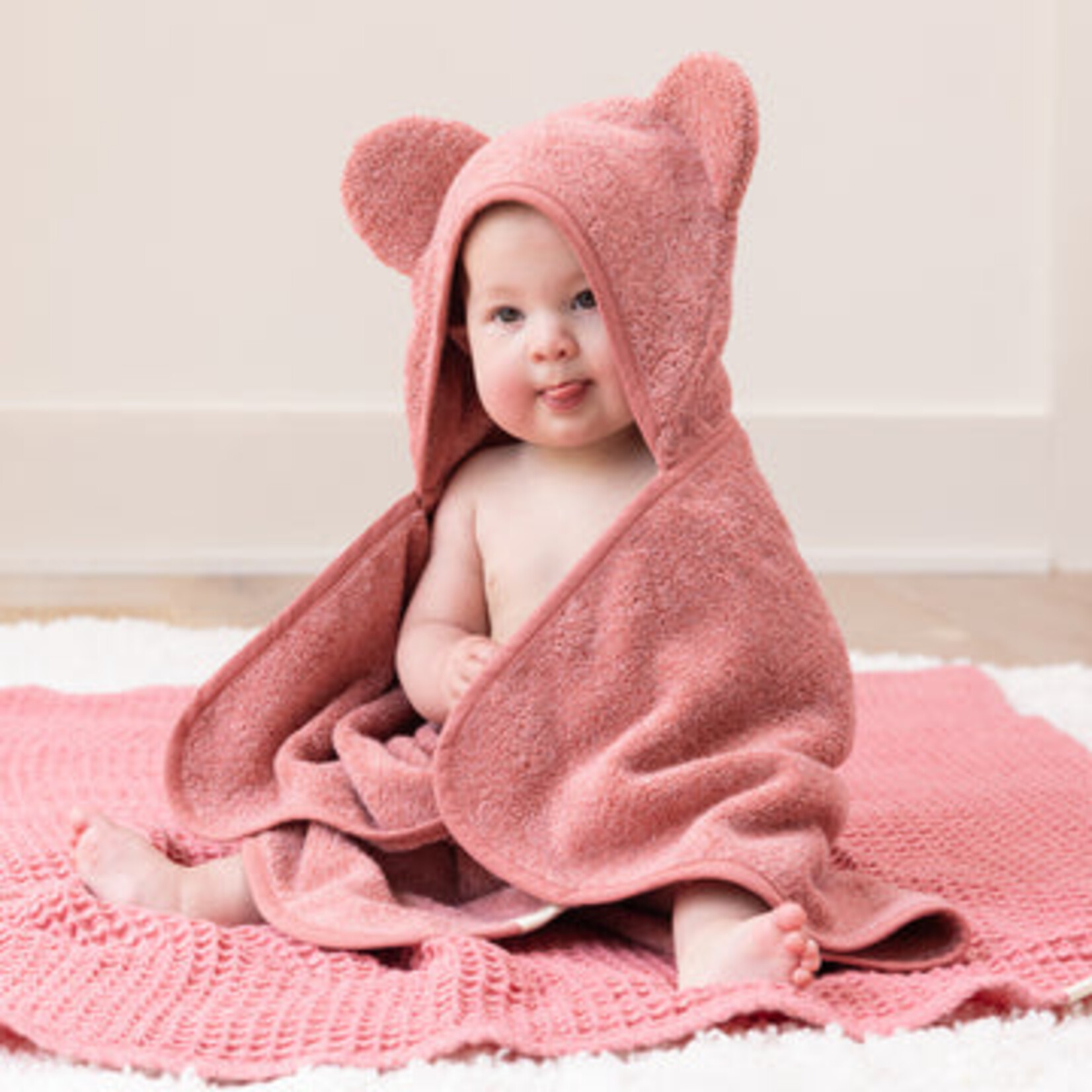 Bella Tunno Towel & Mitt Set